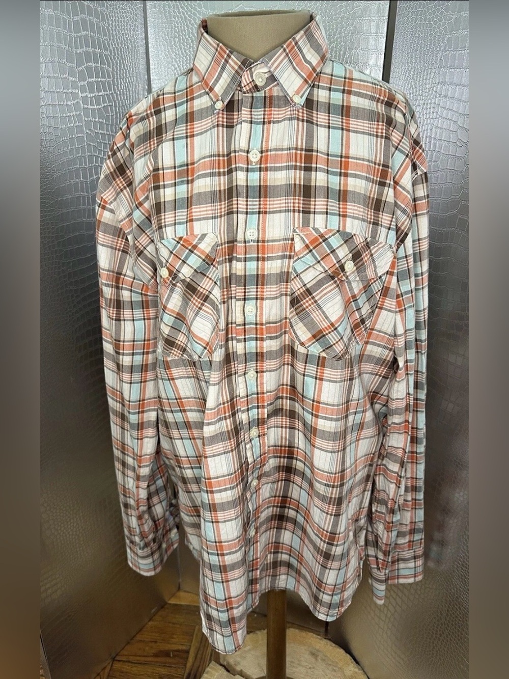The Gap Men’s Plaid Brown White Blue Orange Button Down Shirt